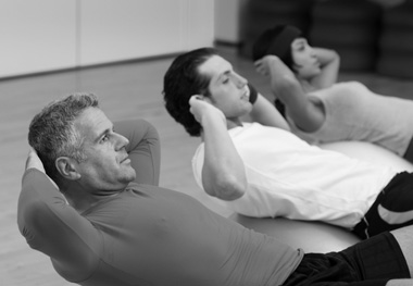 men on bosu